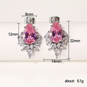 Orecchini a Perno a Forma di Goccia di Pera Rosa per Donne, Brillanti Orecchini Floreali per Uso Quotidiano e Feste, Gioielli alla Moda - Product Image 5
