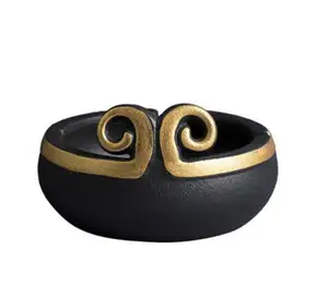 אפר מגש זהב Suppliers-Pottery Monkey King Gold Loop Ash tray, Custom accept Cool Ceramic Ashtray