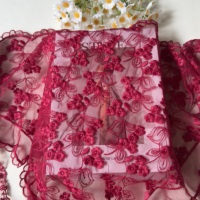 Écharpe triangulaire en maille fine à motif floral, semi-transparente, respirante, douce et légère pour femme, idéale pour le quotidien