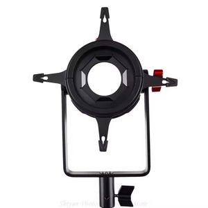 Aputure Spotlight Mini Zoom 2X, Modificateur d'objectif de projection, Zoom 15-30 degrés, Obturateur à <span class=keywords><strong>iris</strong></span> intégré, Support Gobo taille M, Accessoire - Product Image 6