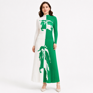 Ensemble coordonné décontracté pour <span class=keywords><strong>femme</strong></span> : Haut à col roulé imprimé animal surdimensionné et jupe longue plissée trapèze, personnalisable à partir de 2 pièces, expédition rapide - Product Image 1