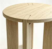 Table d'appoint ronde en chêne massif, avec assemblage à tenons apparents