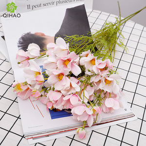 Fleurs artificielles QIHAO Cosmos, 5 têtes, rose, en soie, haute simulation, accessoires de décoration de mariage - Product Image 1