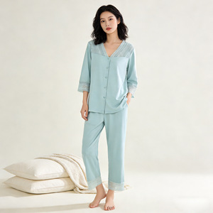 PJ-1455 ชุดนอนสตรีแขนสามส่วนผ้าซาตินทรงหลวมสีชมพูคอรัลชุดอยู่บ้าน - Product Image 3