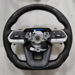 Volant en fibre de carbone Pièces automobiles pour <span class=keywords><strong>Toyota</strong></span> <span class=keywords><strong>GR</strong></span> Land Cruiser LC300 LC200 Prado LC79 LC70 LC76 LC150 - Product Image 6