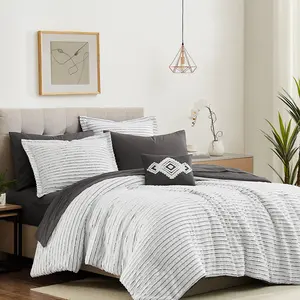 Strisce geometriche personalizzate letto camera da letto poliestere 8 pezzi King Size bianco piumino set biancheria da letto