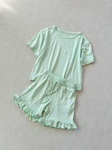 1 Pezzo Completo Estivo Personalizzato in Bambù per Neonati e Bambini, Abbigliamento Unisex con Top e Pantaloncini - Product Image 4