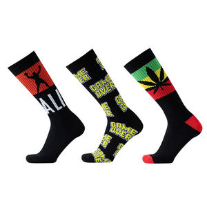 <span class=keywords><strong>Chaussettes</strong></span> populaires unisexes à motif de fruits de haute qualité à bas quantité minimale de commande <span class=keywords><strong>Chaussettes</strong></span> de sport de basket-ball avec logo personnalisé pour hommes - Product Image 1