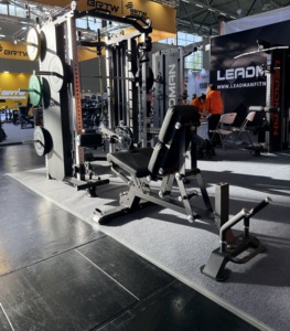 Estación de Gimnasio Modular de Alta Resistencia con Barra Smith de 30 mm y Dos Pilas de Pesas de 99 kg con Pesas Micro de 2,5 kg para Entrenamiento Profesional - Product Image 6