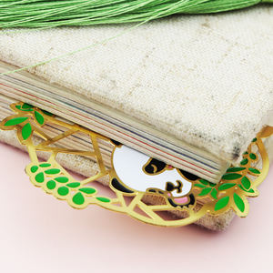 Regalo perfetto per gli amanti dei libri Design personalizzato inciso in bianco oro ottone metallo segnalibro pagina pennarelli con nappe - Product Image 3