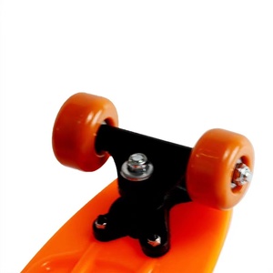 Planche à roulettes en plastique pour enfants de 17 pouces Roues en PVC <span class=keywords><strong>Mini</strong></span> Cruiser Logo personnalisé Planche à roulettes pour enfants pour les jeux sportifs - Product Image 6