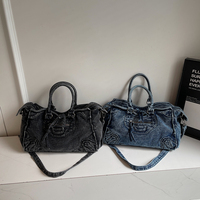 Tas Selempang Motor Denim Vintage Distressed Wanita Kapasitas Besar Tas Bahu Jeans Dicuci Gaya Y2K Keren dan Manis