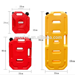 TST4X4 Rouge 4x4 <span class=keywords><strong>Bidon</strong></span> <span class=keywords><strong>d</strong></span>'<span class=keywords><strong>essence</strong></span> en plastique 5L Mini <span class=keywords><strong>essence</strong></span> portable Réservoir de carburant tout-terrain - Product Image 4