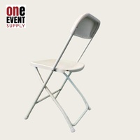 Chaise pliable d'extérieur imperméable en polypropylène blanc stabilisé aux UV, multicolore, pour événements commerciaux et scolaires