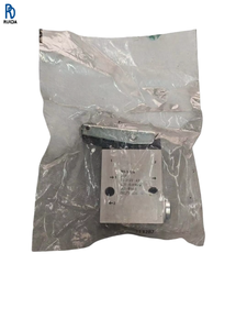 เซ็นเซอร์ควบคุม PLC แบบลูกกลิ้ง ยี่ห้อ RS-3-1/8 ของแท้ใหม่เอี่ยม - Product Image 1