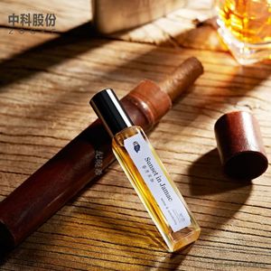 ขวดน้ำหอมแก้วใสทรงสี่เหลี่ยม ขนาด 10 มล. 15 มล. 20 มล. พร้อมฝาสีดำ ป้ายฉลากปรับแต่งได้ รับพิมพ์ขายส่ง - Product Image 1