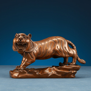 Figurine du zodiaque du tigre en cuivre, décoration artisanale pour la maison, ornement pour le salon - Product Image 1