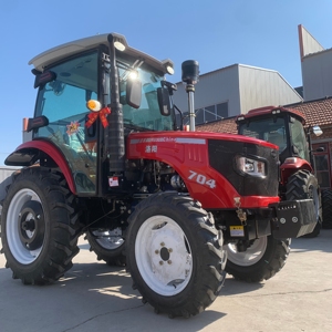 Tracteur agricole Hongyang 704 70HP 4x4 rouge avec cabine, transmission par engrenages, haute productivité - Product Image 3