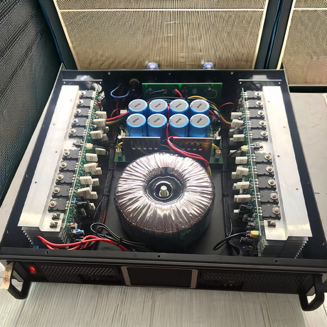 CS5080  Power Amplifier 700 Watts * 2