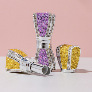 2025 sang trọng tùy chỉnh Slim BOW TIE Lip Balm ống thân thiện với môi rỗng nhãn hiệu riêng hộp nhựa - Product Image 3