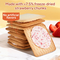 Biscuits sandwichs croustillants fourrés aux fraises lyophilisées, emballés individuellement, marque privée OEM, vente en gros, biscuits en-cas
