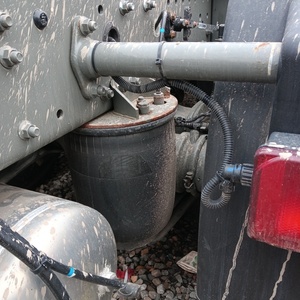 Camión Tractor Diésel <span class=keywords><strong>Mercedes</strong></span> Usado 6x4 de 480HP con Volante a la Izquierda, Suspensión Neumática Trasera para Remolque de Plataforma Baja, Transporte de Equipo Pesado - Product Image 4