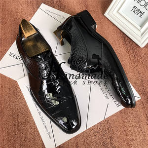 Zapatos formales de cuero hechos a mano para hombre - cuero lacado brillante - zapatos de boda para el novio - zapatos de traje de boda para el padrino - Product Image 3