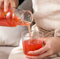Pichet à eau froide individuel en verre borosilicate de haute qualité, avec une tasse intégrée, pour boissons fraîches estivales