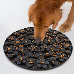 Alfombrilla interactiva de silicona para lamer y olfatear para perros y gatos, comedero lento, producto OEM - Product Image 2