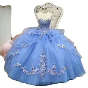 Robes de Quinceañera bleues style robe de bal, Vestidos De <span class=keywords><strong>15</strong></span> Anos, avec décolleté cœur, volants et appliques, pour fête d'anniversaire princesse, personnalisables - Product Image 1
