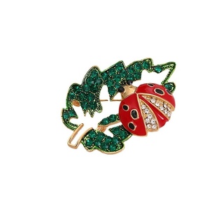Broche de lujo clásico vintage para <span class=keywords><strong>mujer</strong></span>, con diseño de abeja y cristales grandes, insignia de insecto de metal con pedrería, bonito <span class=keywords><strong>pin</strong></span> de aleación chapada para traje o abrigo de señora - Product Image 5