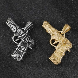 Colgante de Pistola Vintage al por Mayor para Hombre, de Acero Inoxidable con Engaste de Bisel, Elegante Colgante de Arma para Hombres - Product Image 4