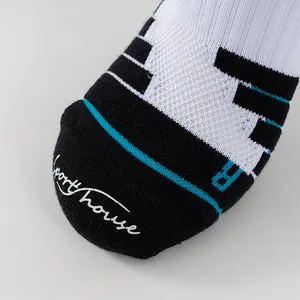 Custom High Quality Gradient Thickened Hoop Basketball Premium Socks Outdoor Sports Running Socks