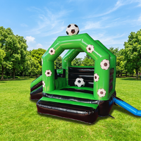 Structure gonflable commerciale personnalisée en PVC sur le thème du football, avec toboggan, pour enfants, location pour fêtes et utilisation en extérieur, avec souffleur d'air GOLDEN ART