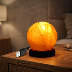 Lámpara de Sal de Cristal Natural del Himalaya Tallada a Mano, Mini USB con Base de Madera, Ecológica, Premium, Exportación, Luz Nocturna Feng Shui - Product Image 1