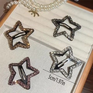 Clip de estrella de diamantes de imitación con personalidad en el pelo, pentagrama, estrella, flequillo lateral, horquilla, estilo coreano, accesorios para el cabello de niña hueca - Product Image 1