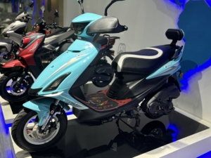 Le plus populaire personnalisé <span class=keywords><strong>50cc</strong></span> 125cc 150cc Scooter moto 4 temps moteur CDI disque d'allumage et frein à tambour extrêmement abordable - Product Image 5