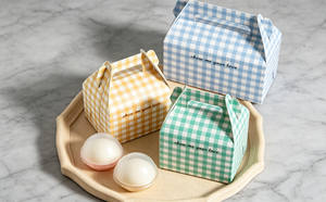 Handle pastry <b>boxes</b> made of thickened <b>white</b> cardboard with color printing die cutting and folding forming sturdy box with handle - Product Image 3