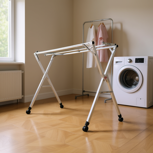 Séchoir à linge sur pied Munchkin 2,4 m en métal portable avec roulettes pour le rangement du linge - Product Image 2