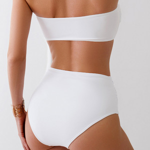 Conjunto de Bikini de 2 Piezas para Mujer al por Mayor, Top Bandeau con Decoración Floral 3D de Rosas, Corte Alto Fruncido, Secado Rápido, Traje de Baño Sólido para Playa de Verano - Product Image 3