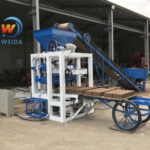 Mesin Pembuat Bata Berongga Otomatis QT4-24 Mesin Pembuat Blok Terkendali PLC Mesin Bata Interlocking Semen Beton - Product Image 3