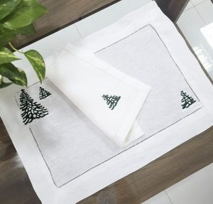 Serviette de table brodée à la main 100% lin pour les dîners de mariage, logo et couleur personnalisés, style traditionnel, lavable, utilisation domestique - Product Image 4