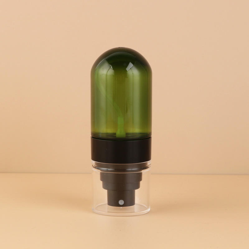 สีเขียวใส