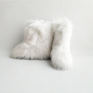 Sepatu Bot Wanita Putih Model Terbaru 2021 Grosir Murah, Sepatu Bot Musim Dingin Pria Outdoor Hangat Polos, Sepatu Bot Wanita Bulu Imitasi Nyaman - Product Image 1