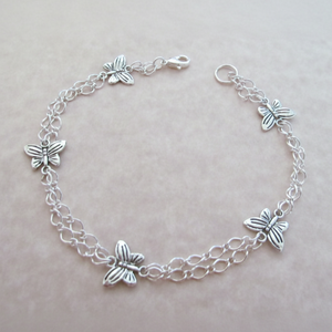 Pulsera de Plata de Ley 925 con Mariposa - Joyería Delicada con Cadena para Mujeres y Niñas, Ideal para Bodas y Ocasiones Especiales - Product Image 1