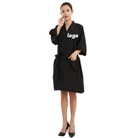 Kimono imperméable pour barbier, robe de salon, kimono en polyester, logo personnalisé, accessoire de beauté, pour coiffeur, 1 pièce
