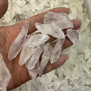 Vente en gros de cristaux naturels blancs polis, pierres brutes, baguette de quartz clair, pointe de quartz, pierre brute pour la guérison - Product Image 2
