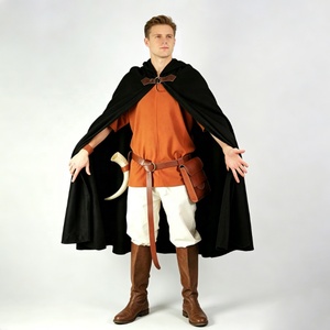 Cape à capuche médiévale noire vintage avec boucle à anneau métallique, robe de sorcier pour fête costumée d'Halloween - Product Image 1