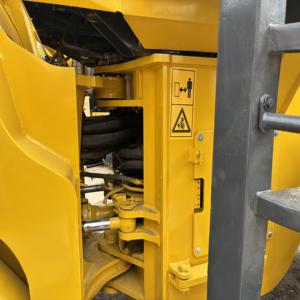 Cargadora de Ruedas Komatsu WA500 Usada de Excelente Rendimiento con Motor 90% Nuevo, Capacidad de Carga de 9000 kg, 2001-4000 Horas, Lista para Enviar - Product Image 6