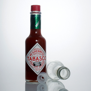 Bouteille en verre vide de 150 ml (5 oz) pour sauces, assaisonnements, chili, salades et sauces piquantes - Product Image 2